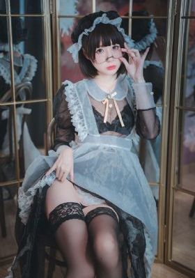 美女任你操