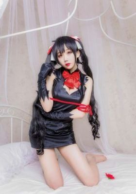 美女光屁屁露全身
