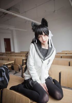 放荡艳妇的疯狂呻吟中文视频