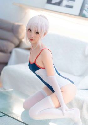 御津井芭华